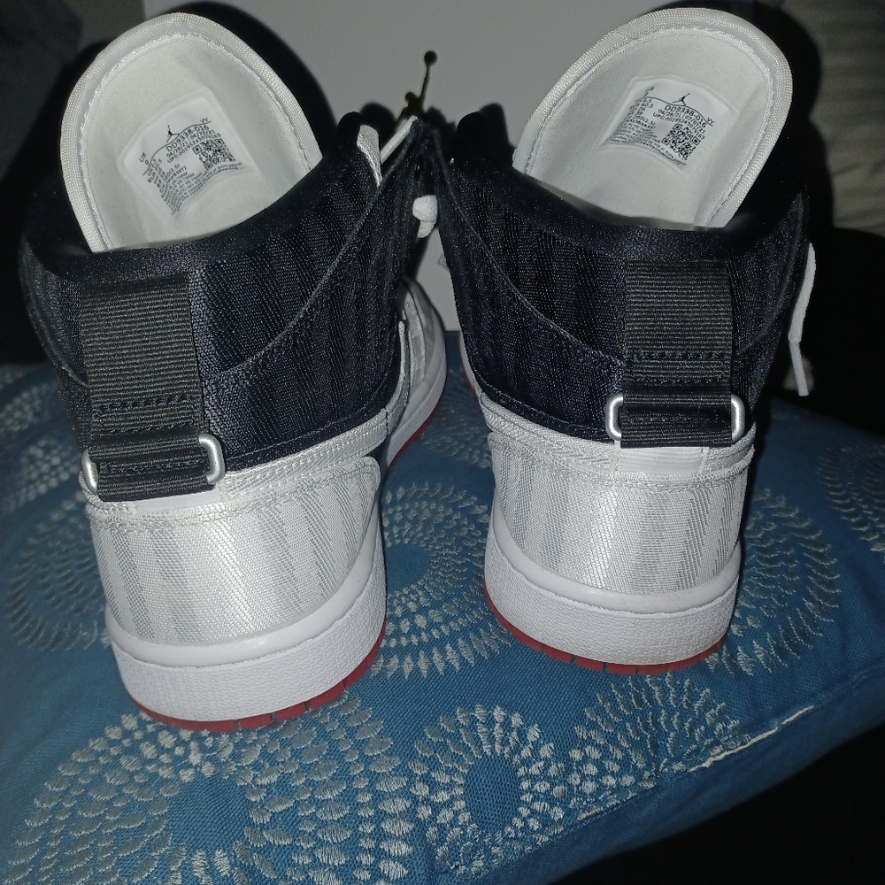 Jordan 1s - Picture 5 of 5